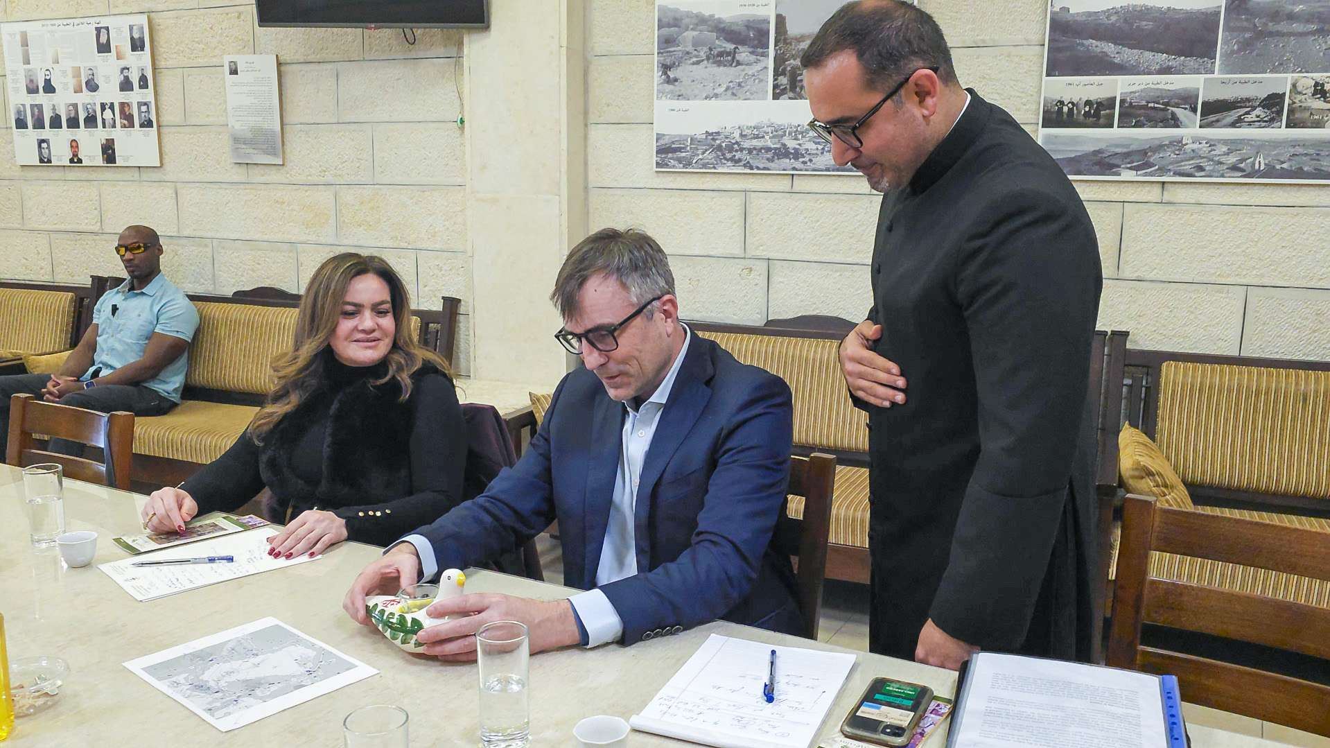U.S. Embassy Delegation – Palestinian Public Affairs Office Holds Meeting at the Latin Parish in Taybeh