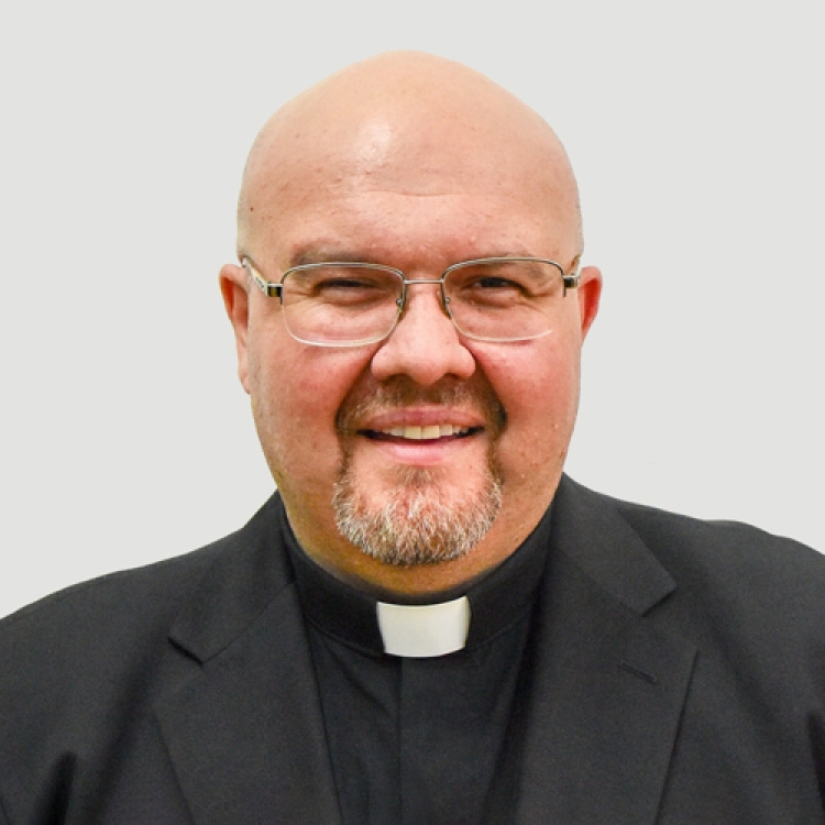 الأب بيرنارد بوجي