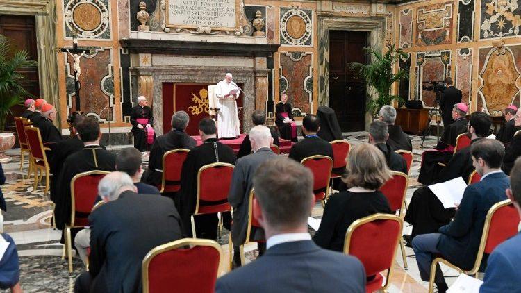 البابا يستقبل