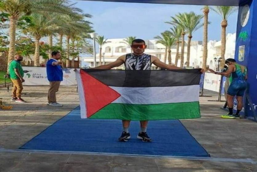 الللاعب